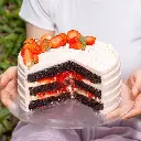 banh-kem-strawberry-chocolate.webp