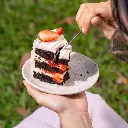 strawberry-chocolate-cake.webp
