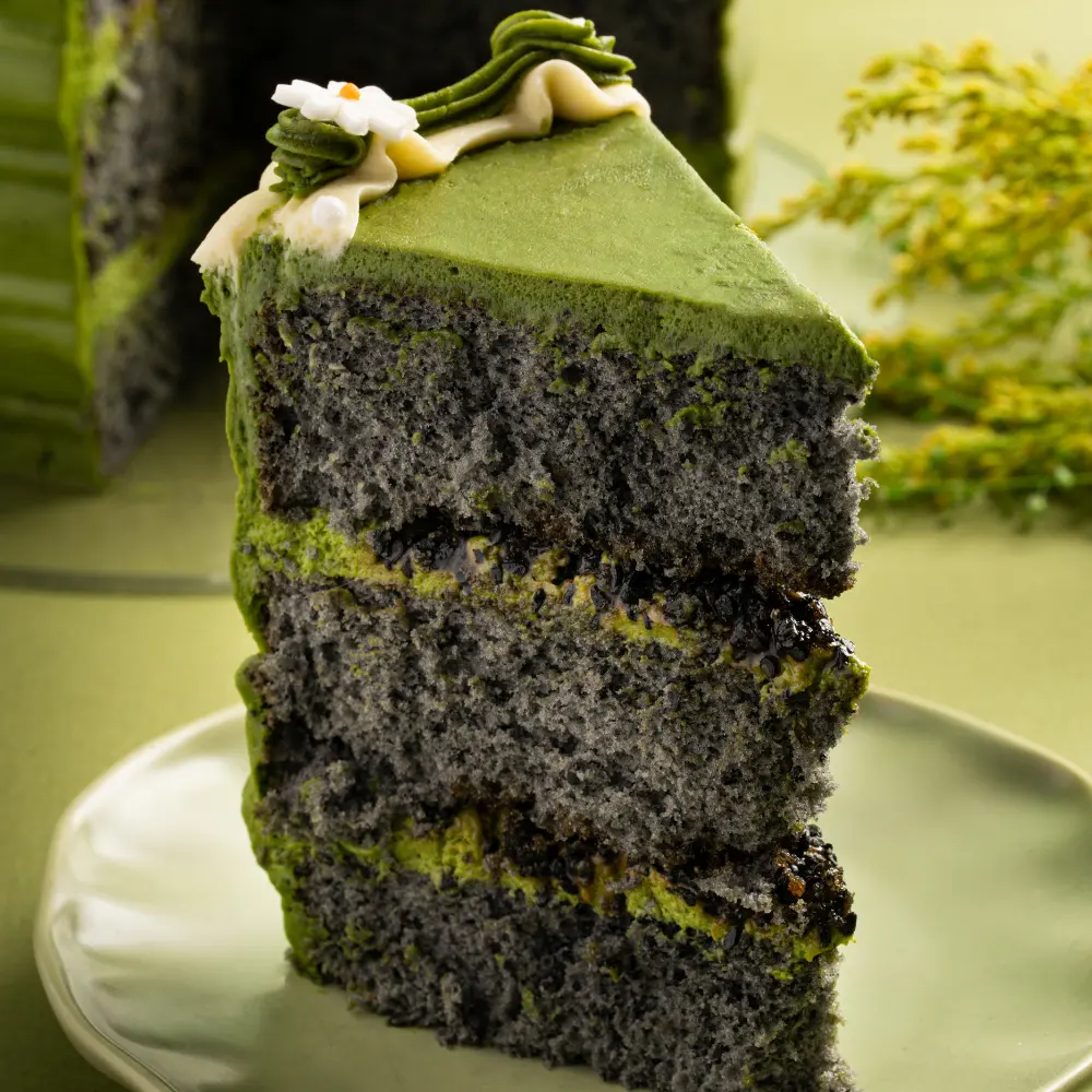 matcha-black-sesame-slice.webp